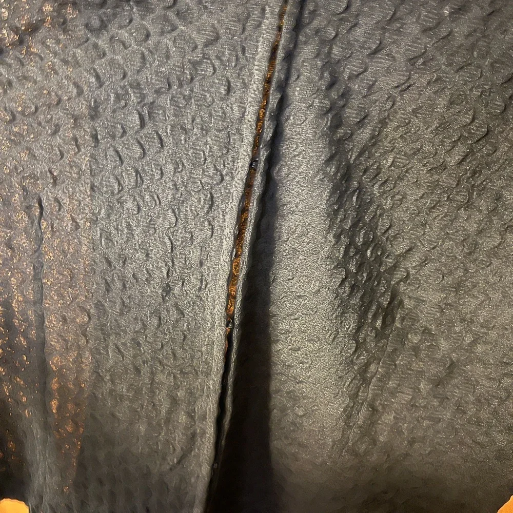 Astr Textured Collared Hook-Closure Top - Picture 4 of 6